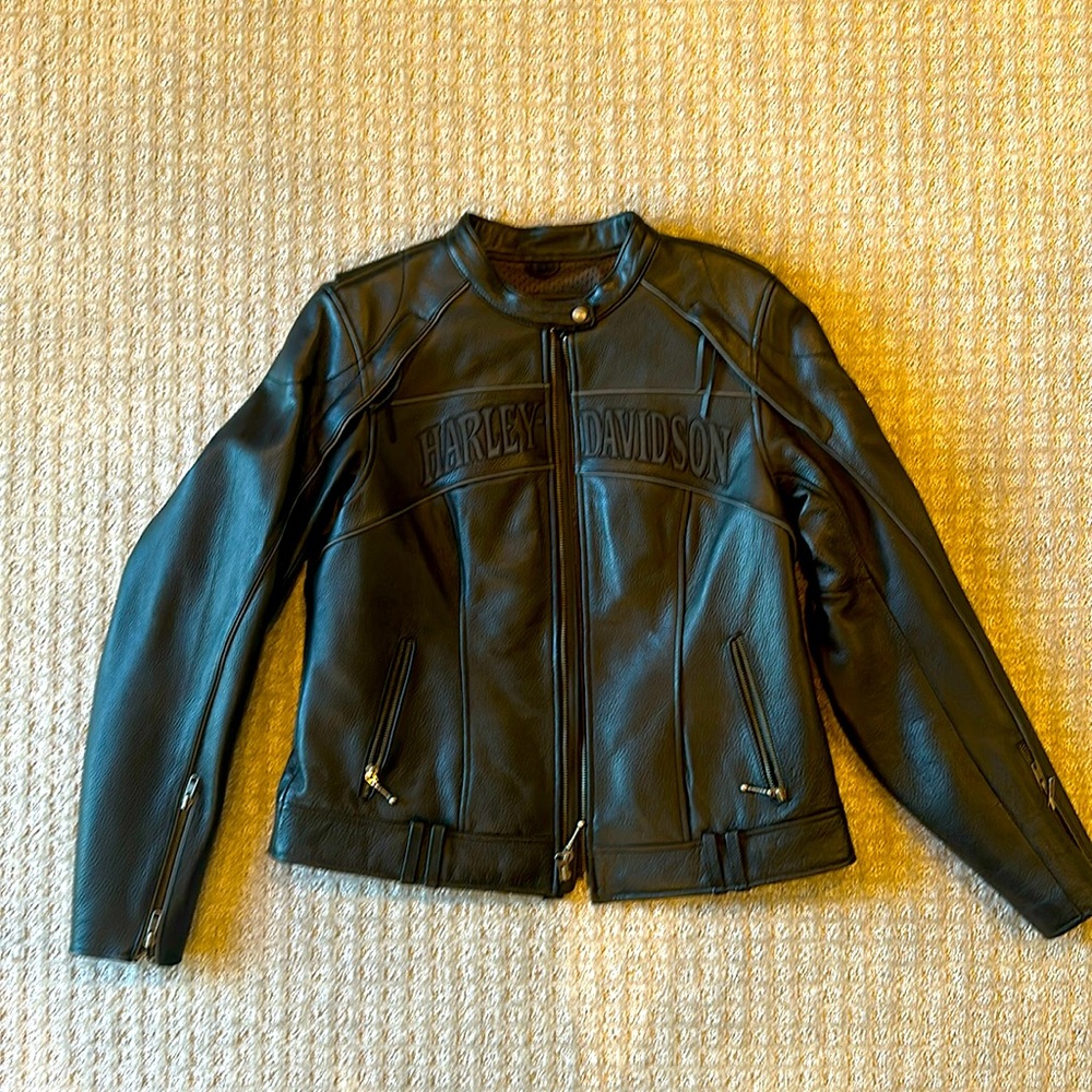 Vintage Harley Davidson, two in one leather jacket. Women’s L